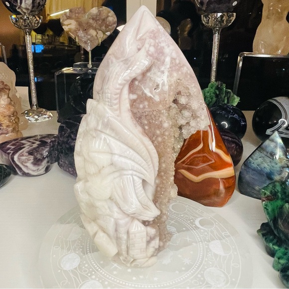Pink Amethyst Dragon Druzy Carving 🐉 - Picture 4 of 5